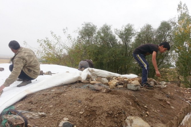 Muş'un köylerinde kış hazırlığı devam ediyor