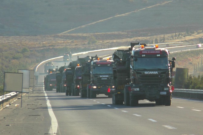 Şırnak’a giden askeri konvoy Urfa’dan geçti