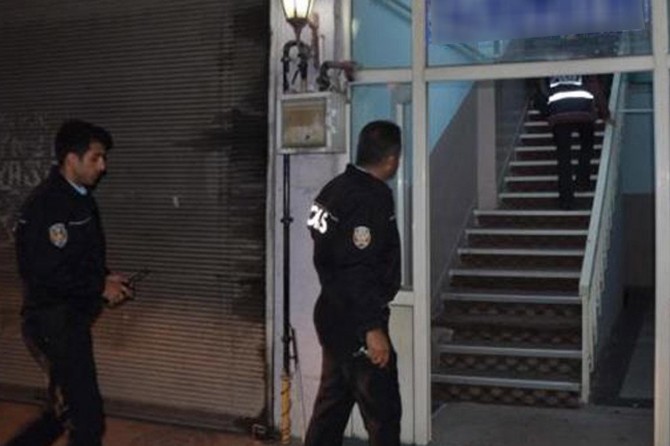 Gaziantep’te eş zamanlı baskın