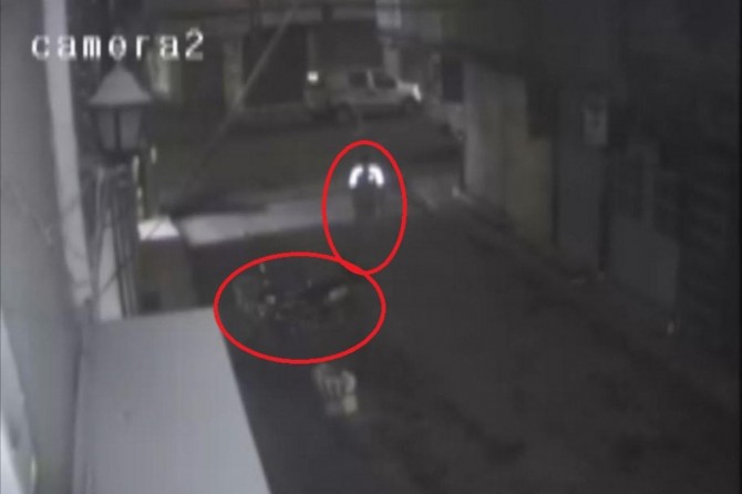 Batman Yeni Mahalle’de hırsızlar saniyeler içinde motosiklet çaldı