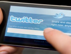 Twitter kullanıcı sayısını abartıyor mu?