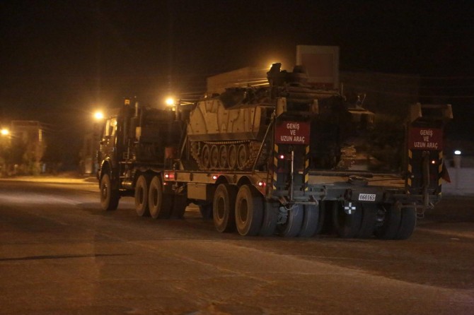 Sınıra zırhlı araç sevkiyatı