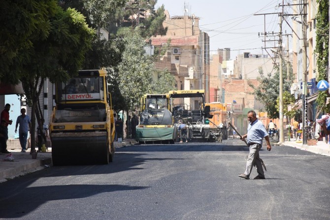 Nusaybin’de  kış gelmeden yollar asfaltlandı