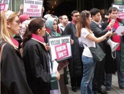 İstanbul Barosunun Başörtüsü Yasağı Protesto Edildi