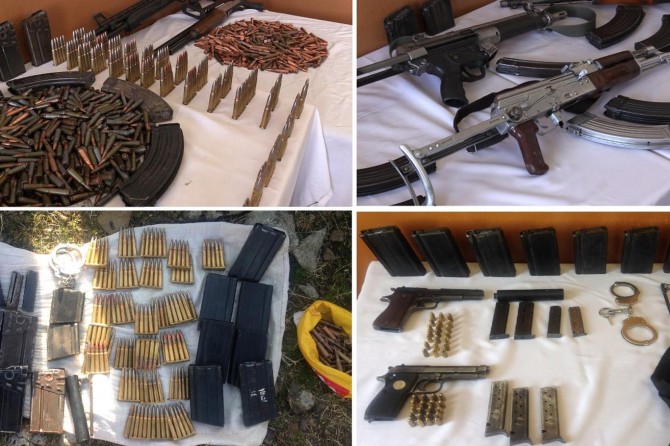 Çınar Özyar ve Harabe'de ev aramalarında silah ve mühimmat ele geçirildi