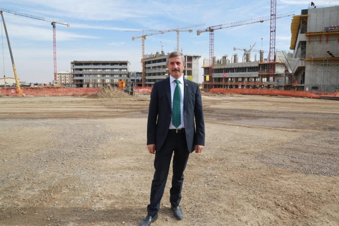 Gaziantep’te bin 875 yataklı şehir hastanesinin yapımı devam ediyor