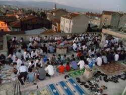 Bursalı Mustazaflar İftarda Buluştu