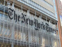 NYT: Türkiye`de Ordu Evcilleşiyor!