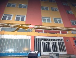 Genç Kız 7. Kattan Düşerek Ağır Yaralandı