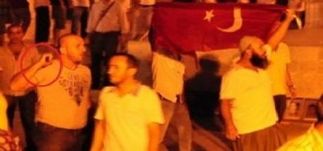 Mazlumder'in Roboski yürüyüşüne satırlı saldırı Foto