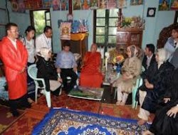 Fitrew Zekat Ji Bûdîstan Re