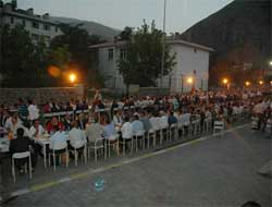 Çatak Belediyesinden 2 Bin Kişiye İftar