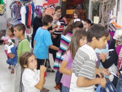 50 Yetim Çocuk Giydirildi