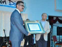 Bakan Şimşek'ten Vali Turhan'a Takdirname