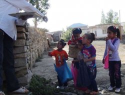 Köyde Bayram Bir Başkadır