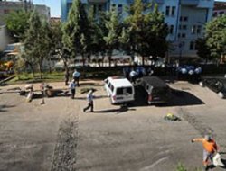 Patlamanın olduğu cadde yeniden trafiğe açıldı