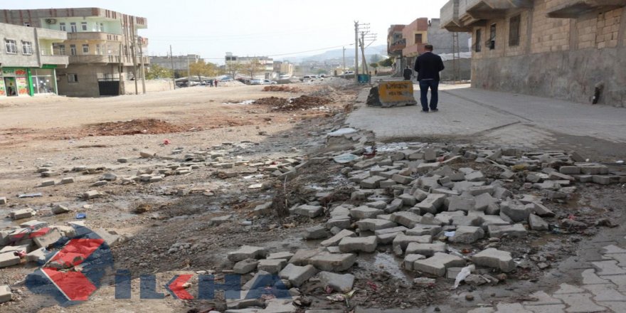 Bitirilmeyen yol ilçe halkını canından bezdirdi