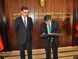 Batman'da Yeni Vali Görevi Devraldı