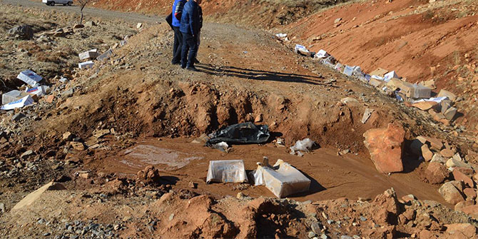 Devlet, Bitlis'in Ağaçdere köy yolunu kapattı köylüler mağdur oldu