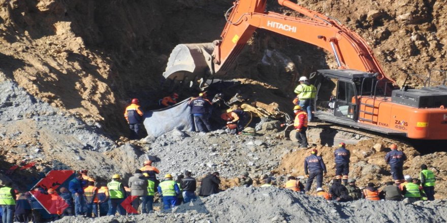 Karkerekî din ji bin hezazê hat derxistin