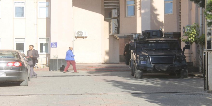 Artuklu Belediyesi’nde arama yapıldı