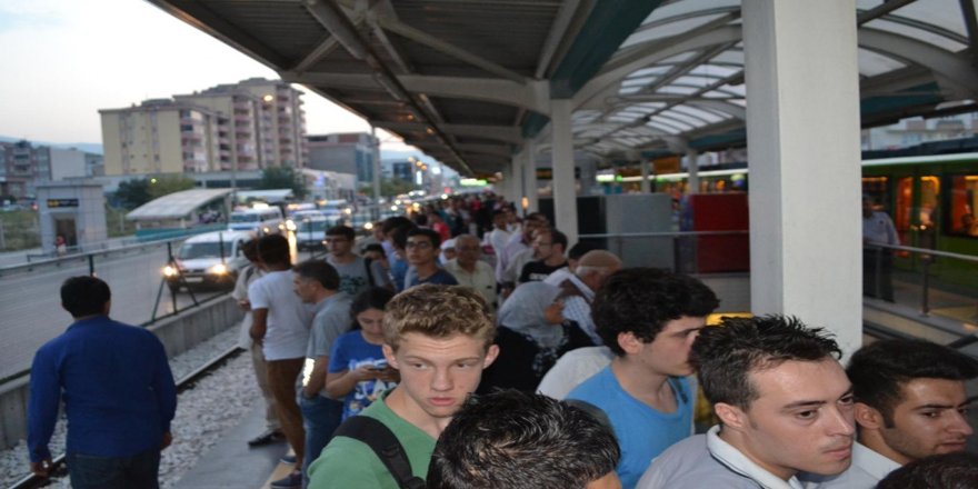 Metro arızası nedeniyle sınava yetişemediler