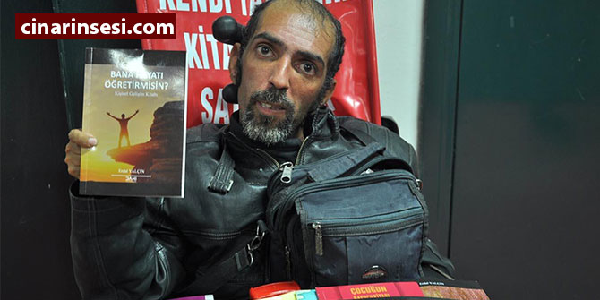 Yazdığı kitaplarla hayata tutunuyor