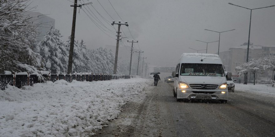 Bitlis’te 67 köy yolu ulaşıma kapandı