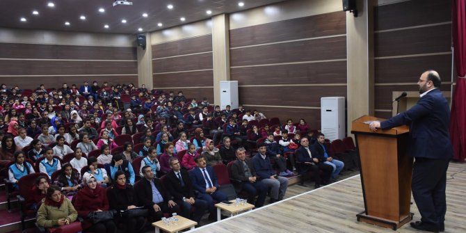 Nusaybin'de ‘Hz. Muhammed’in Örnekliği’ konferansı
