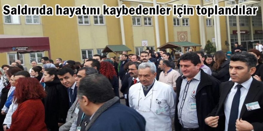 Saldırıda hayatını kaybedenler için toplandılar