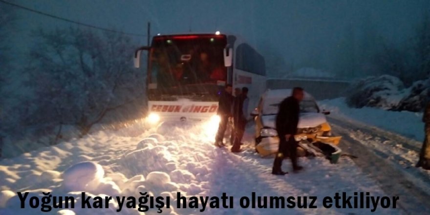 Yoğun kar yağışı hayatı olumsuz etkiliyor