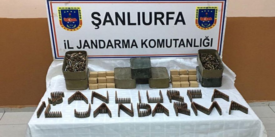 Sınırda PKK'ye ait 4 çuval mermi ele geçirildi
