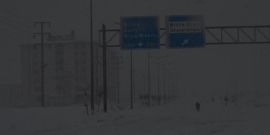 Aracın altında kalan belediye işçisi hayatını kaybetti