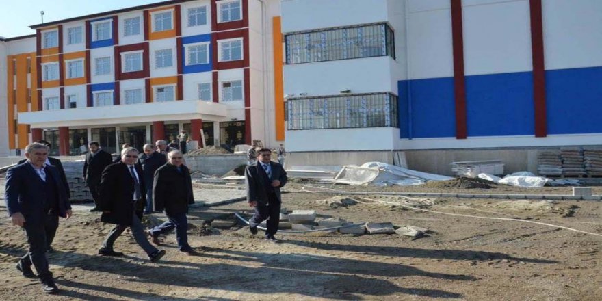 Vali Deniz'den eğitim kampüsünde inceleme