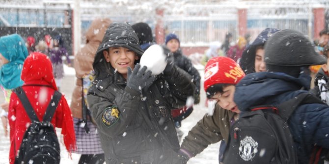 Adıyaman’da eğitime kar engeli