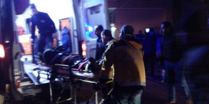 Eşeğe çarpan motosiklet sürücüsü yaralandı