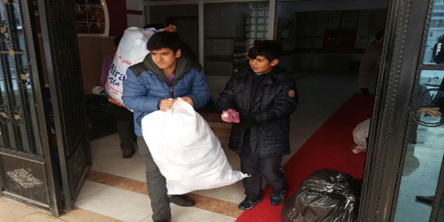 İmam Hatip Ortaokulu öğrencilerinden Halep'e yardım