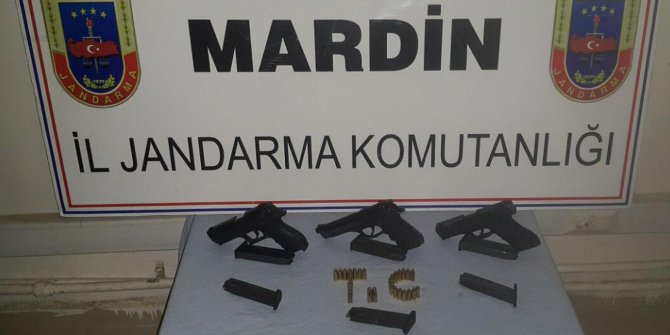 Mardin'de ruhsatsız tabanca ele geçirildi