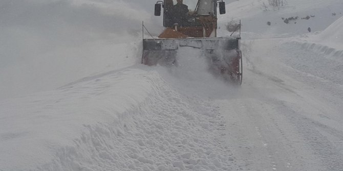 Köy yollarına ulaşım sağlanamıyor
