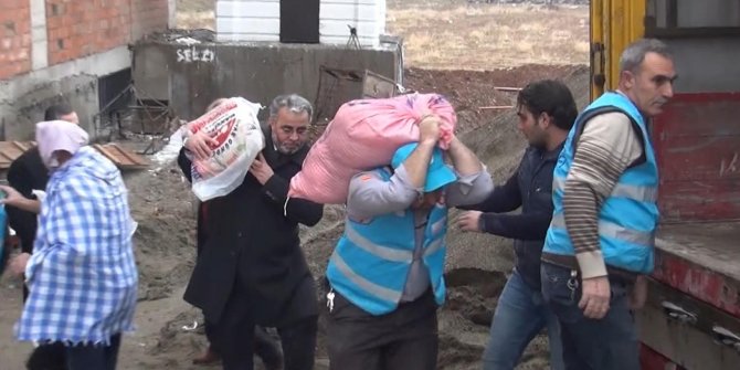 Diyarbakır Müftülüğünden Halep’e 6 TIR yardım