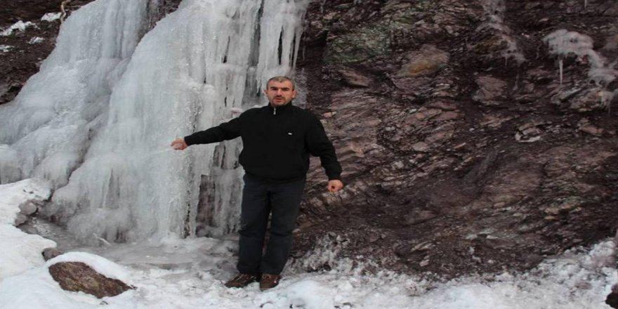 Ji ber sir û seqemê sûlavê cemed girt