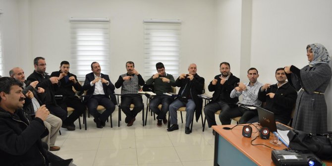 Gaziantep’te din görevlilerine işaret dili eğitimi veriliyor