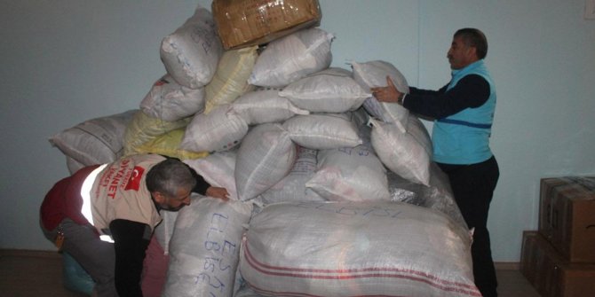 Haleplilere yardımlar sürüyor