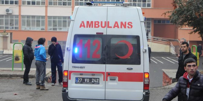 Lise öğrencileri arasında kavga: 3 yaralı