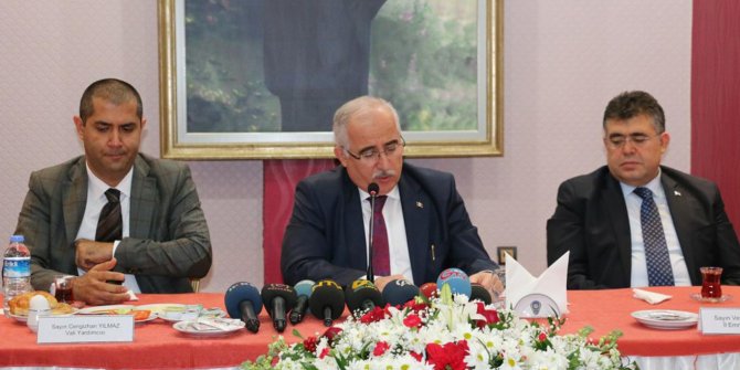 Şanlıurfa Valisi basınla bir araya geldi