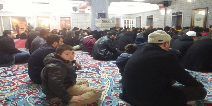 "Haydi Gençler Sabah Namazına" programları sürüyor