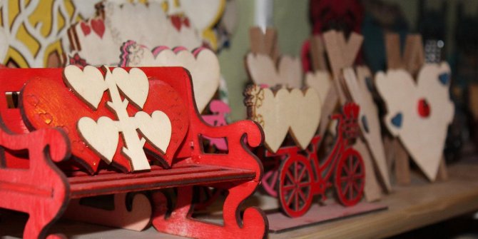 Sanatkârlar ürünlerini sergileyememekten şikâyetçi