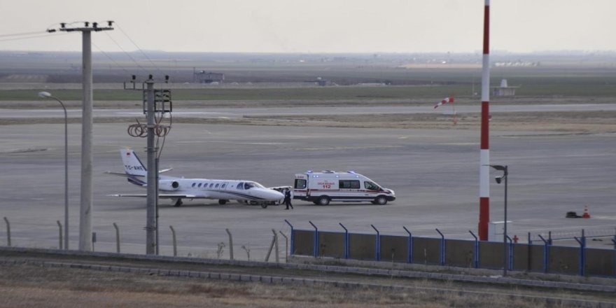 Ambulans uçakla İstanbul'a sevk edilen anne hayatını kaybetti
