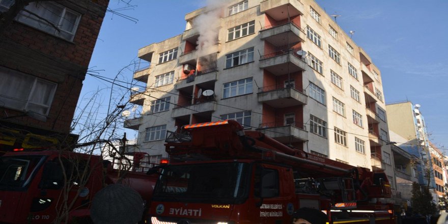 Çıkan yangın hasara neden oldu