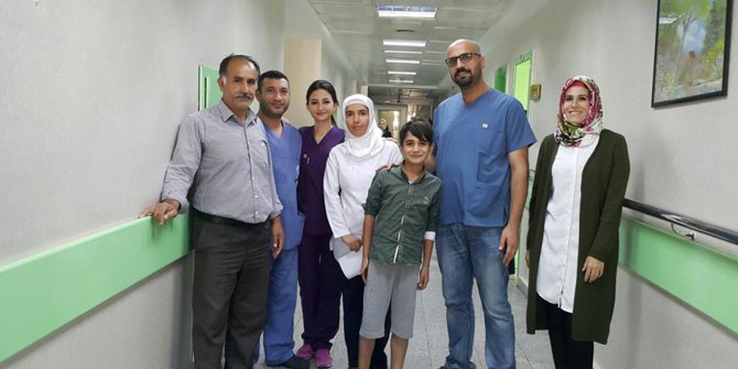 Çocuk hastaya ayak topuğu yapıldı